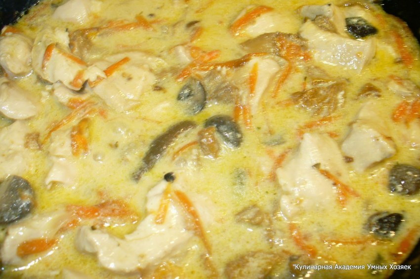 Фрикасе куриное с грибами