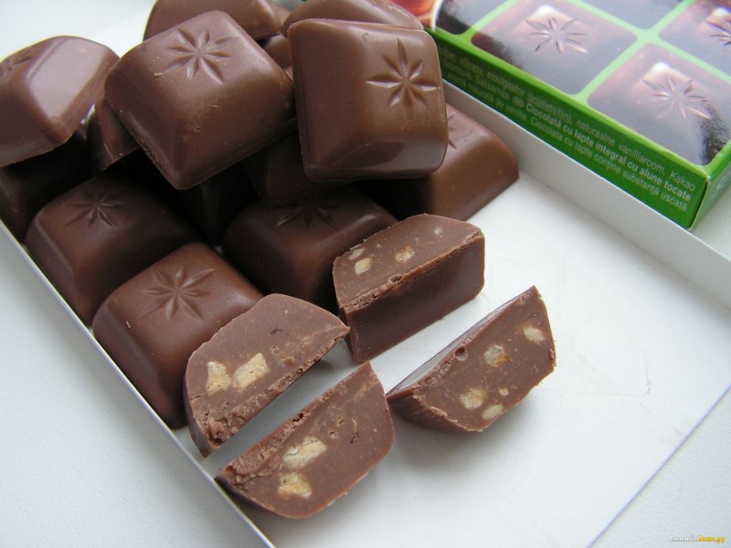 Schogetten Alpine Milk Chocolate with Hazelnuts