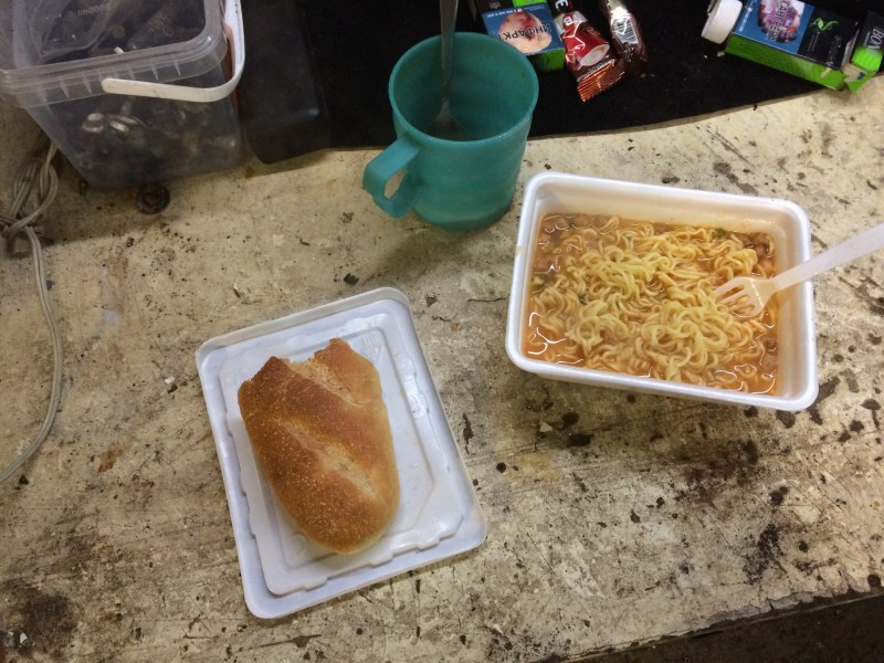 Доширак с хлебушком