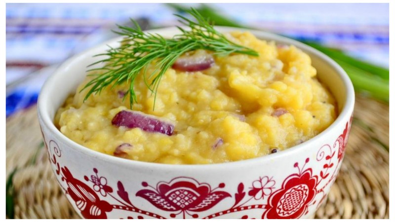 Гороховая каша с зеленью