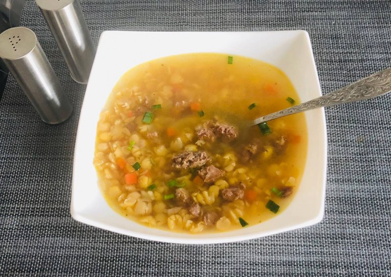 Гороховая каша с тушенкой