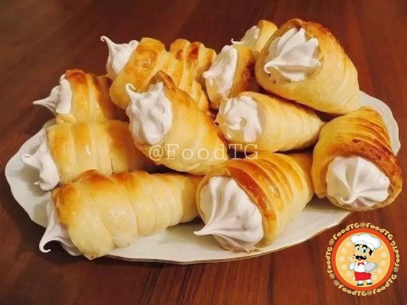 Трубочки заварные с белковым