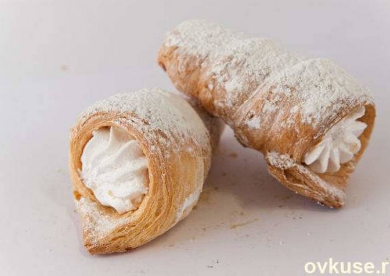 Заварные трубочки с белковым кремом