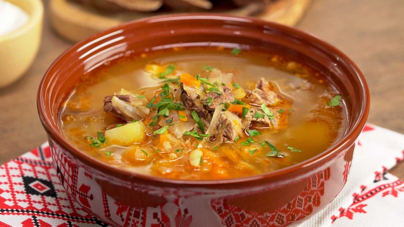 Щи из свежей капусты с картофелем
