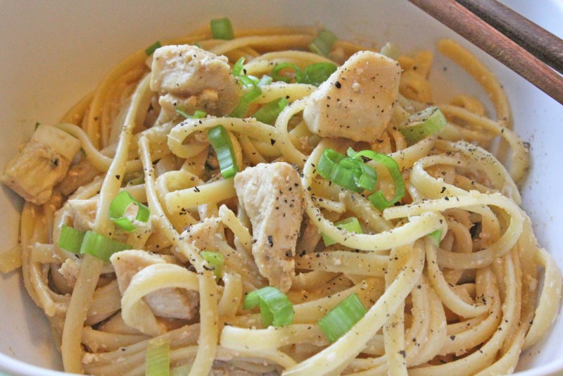 Паста с курицей и грибами