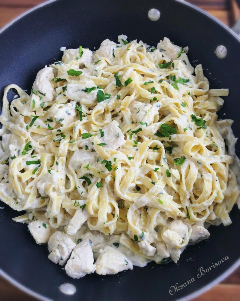 Сливочная паста с куриным филе