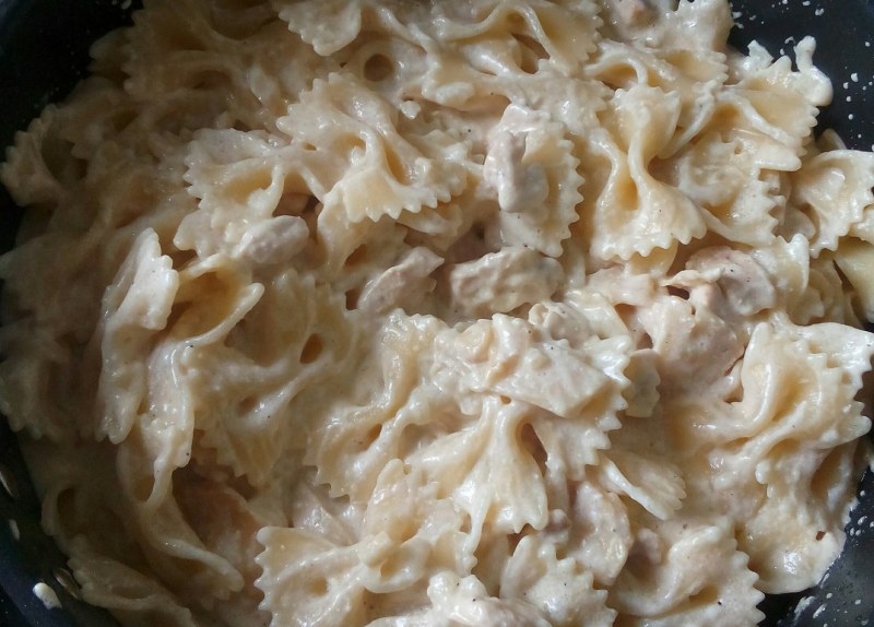 Макароны с сыром и сливками