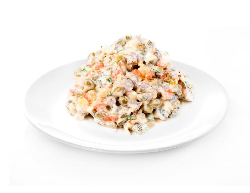 Салат столичный классический