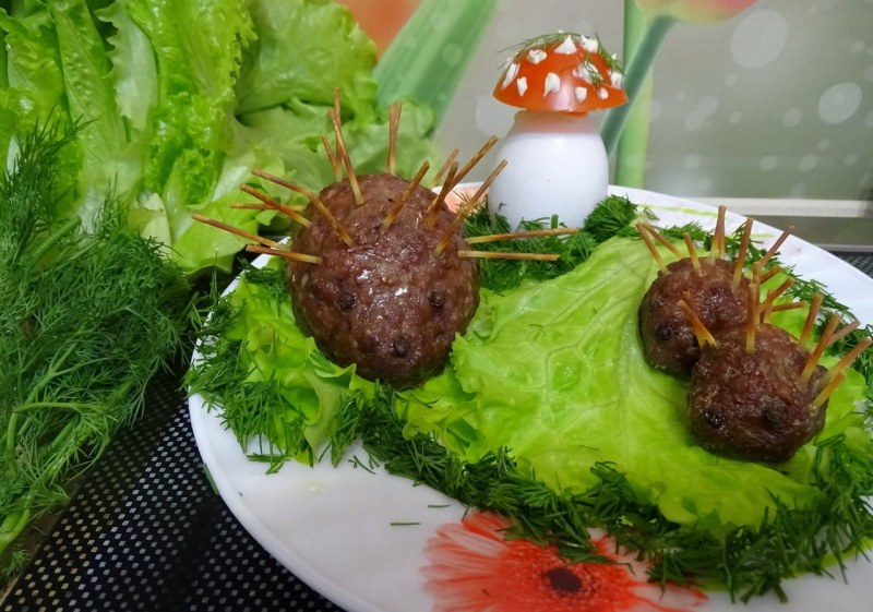 Куриные ежики с рисом