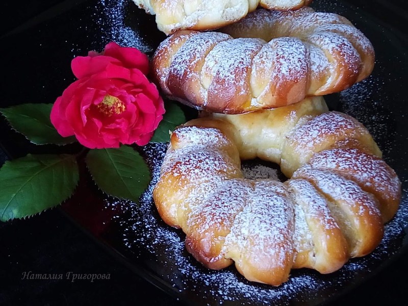 Красивые сладкие булочки