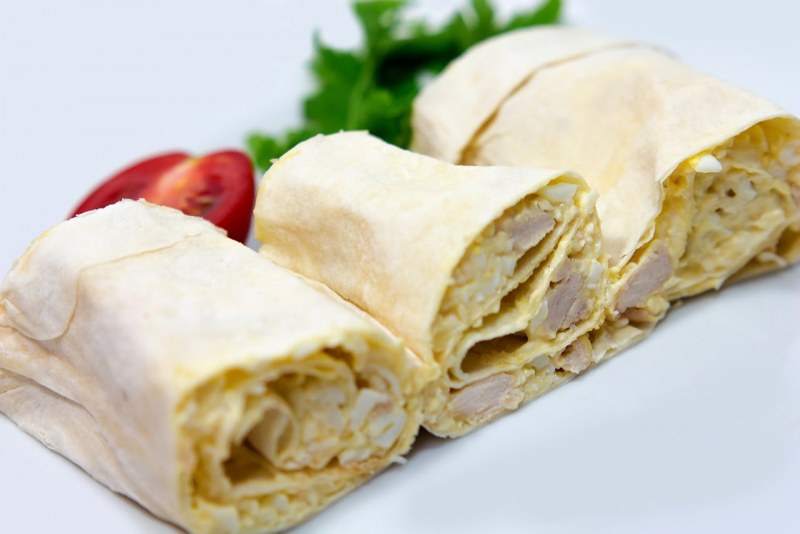 Рулет из лаваша с крабовыми палочками
