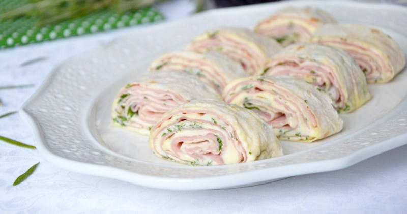 Рулетики с сыром