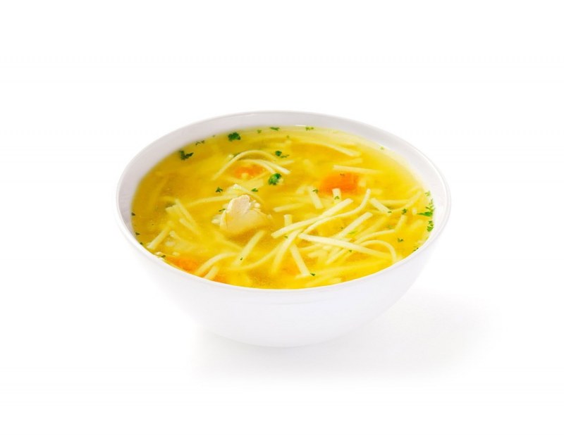 Куриный бульон с лапшой