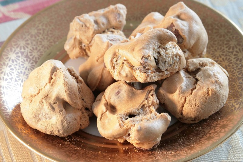 Raffaello шоколад с кокосом и миндалем