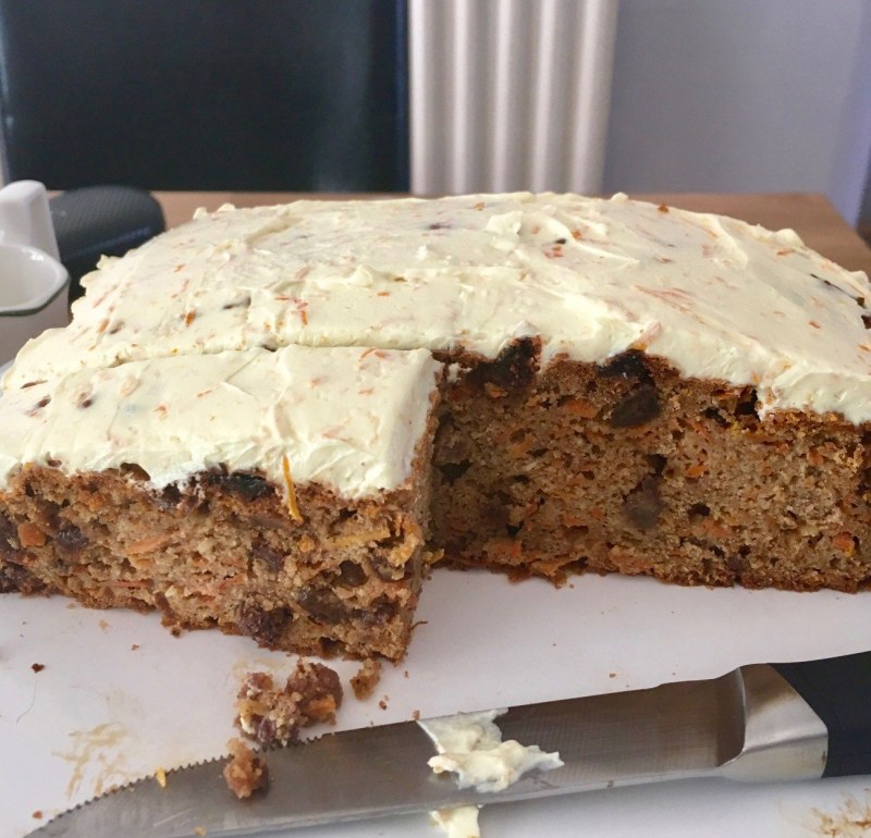Морковный пирог со сливочным сыром