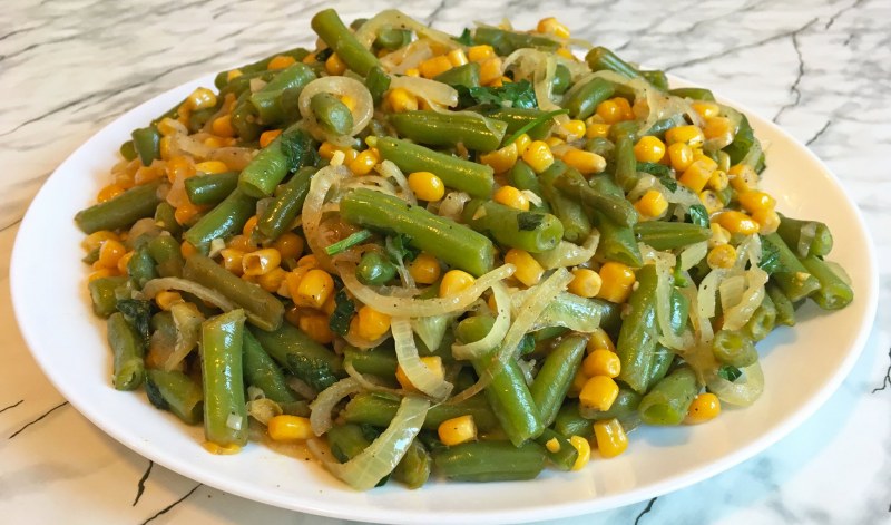 Салат стручковая фасоль с яйцом