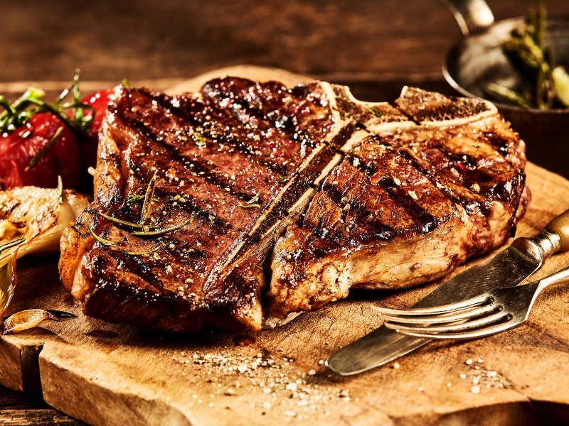 T-Bone стейк томагавк