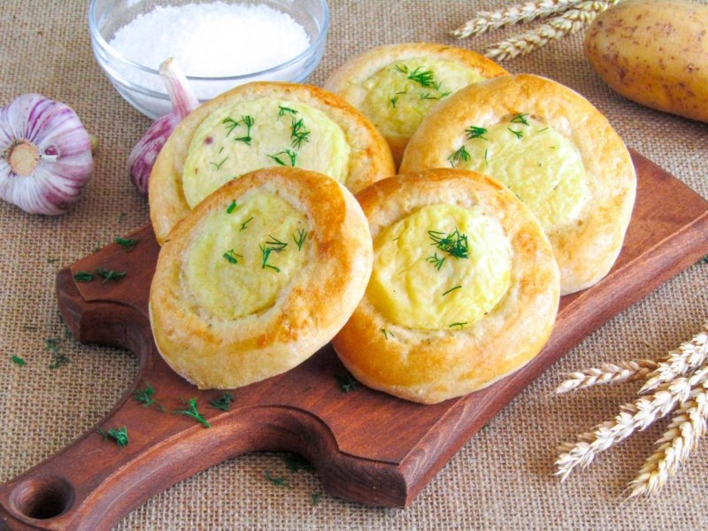 Шаньга с картофелем
