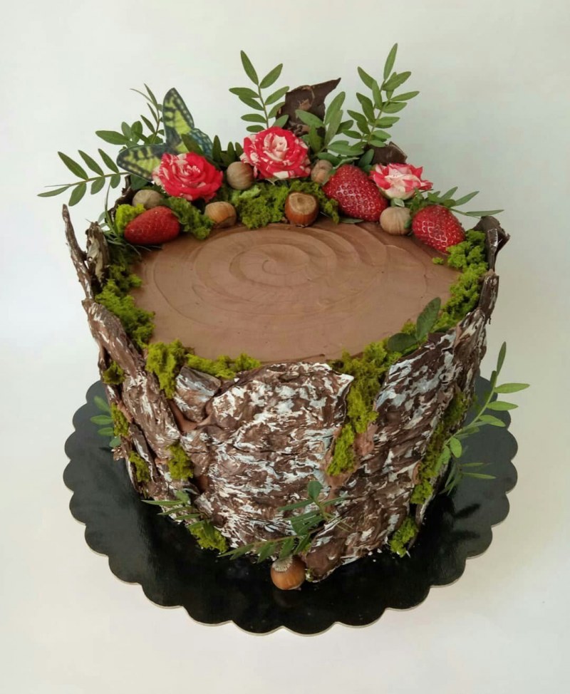 Торт пень с грибами