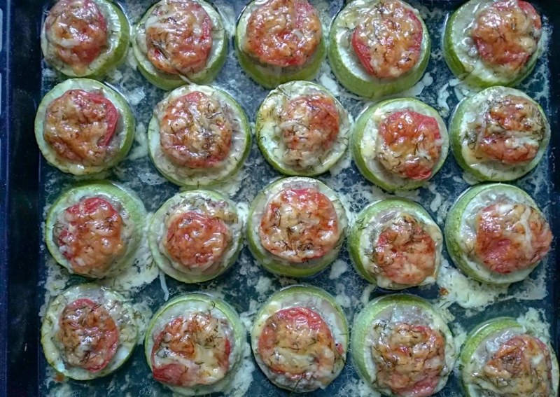 Закуска из обжаренных кабачков