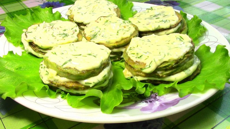 Жареные кабачки с чесноком
