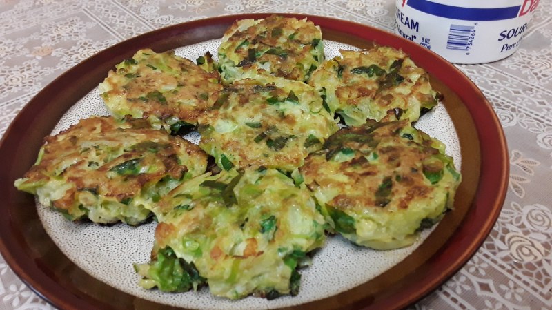 Кабачки жареные с морковью