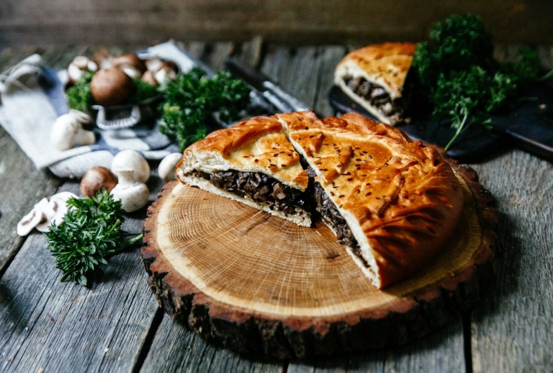 Кулебяка грибная