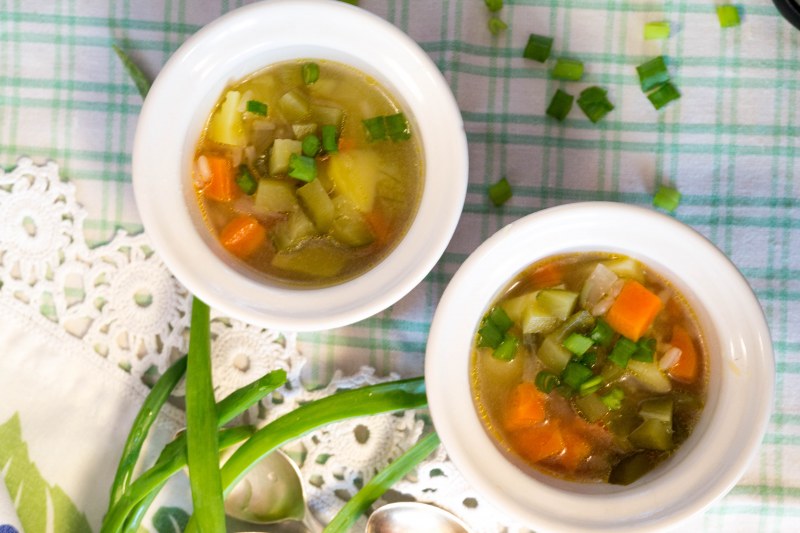 Суп с солёными огурцами