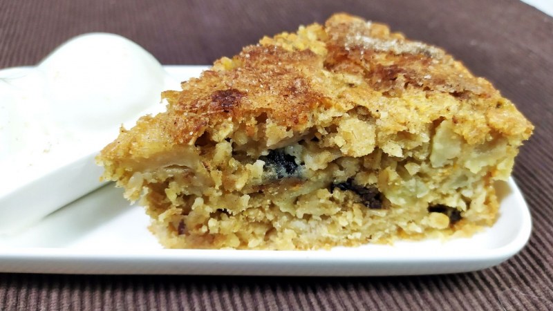 Пирог из овсяных хлопьев с яблоками