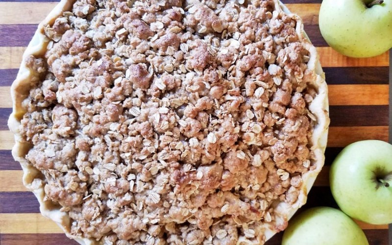 Шарлотка с яблоками