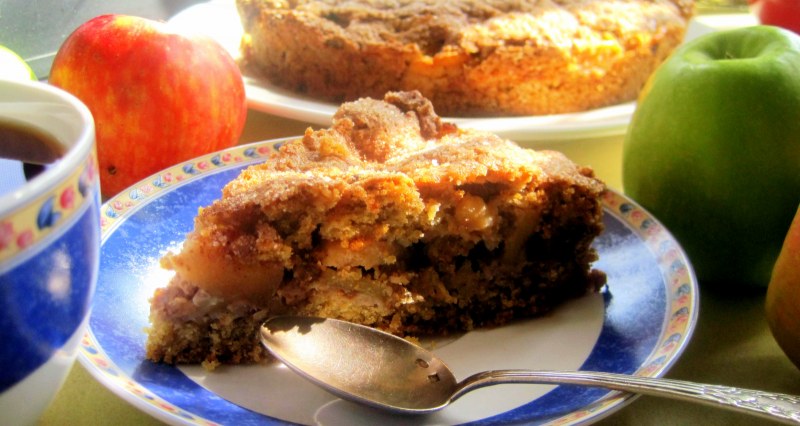 Яблочный пирог с заливкой