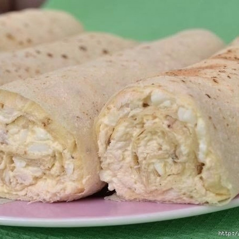 Рулетики из лаваша с курицей