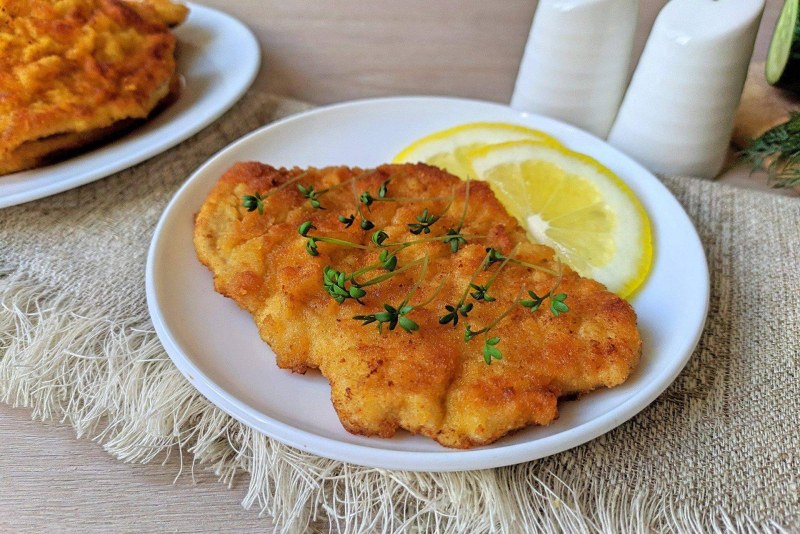 Шницель свиной
