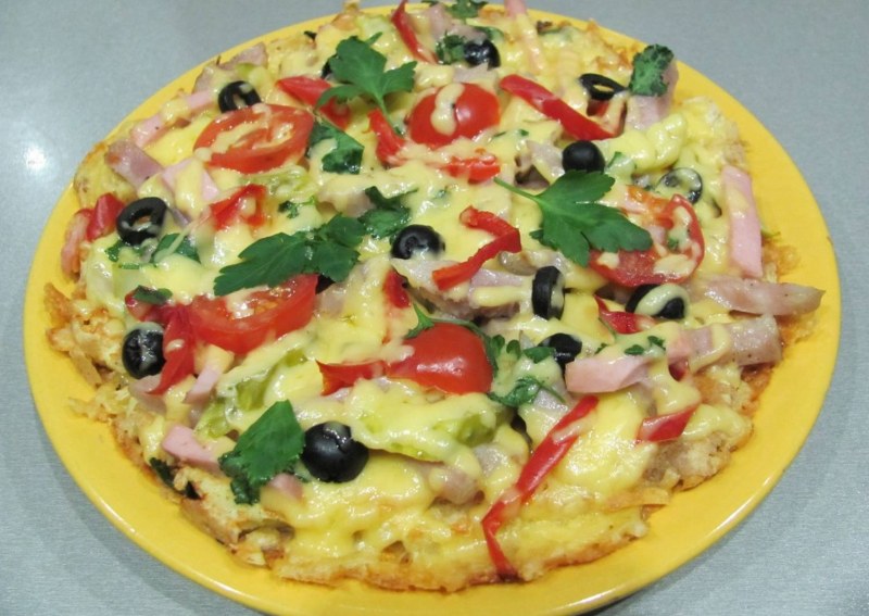 Пицца из батона на сковородке