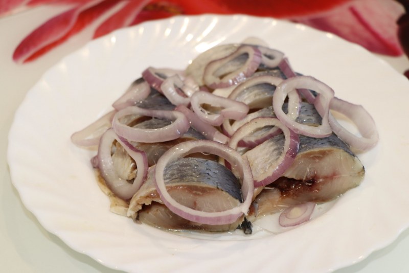 Маринованная селедка