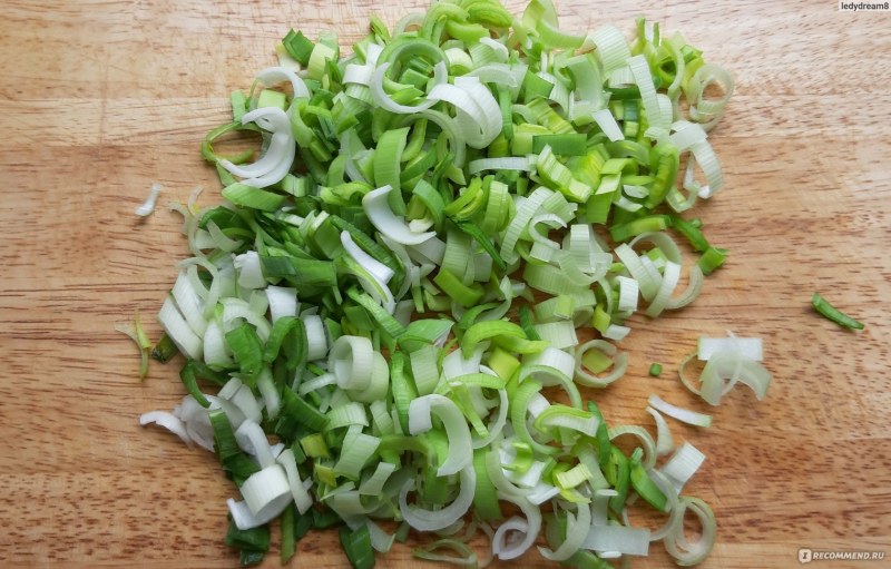 Салат с луком пореем