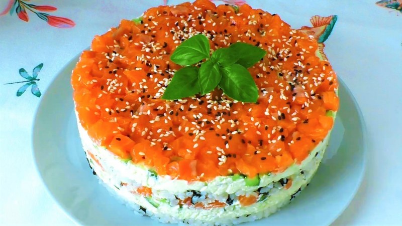 Закусочный торт суши