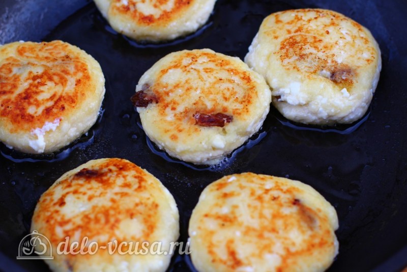 Сырники с изюмом