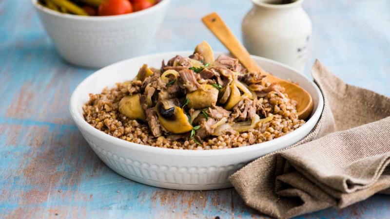 Каша гречневая с мясом и грибами