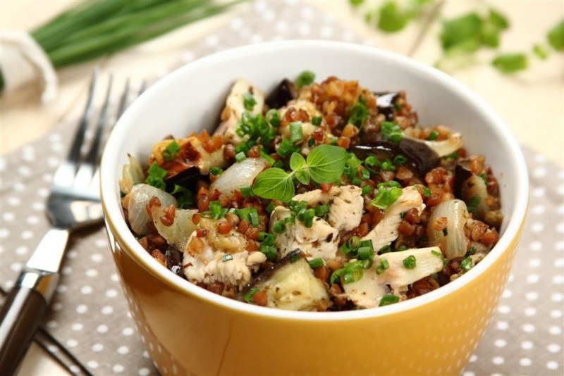 Гречка с шампиньонами и луком