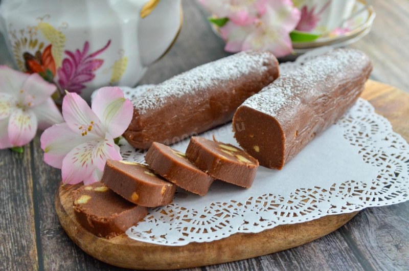 Шоколадная колбаса из кукурузных палочек