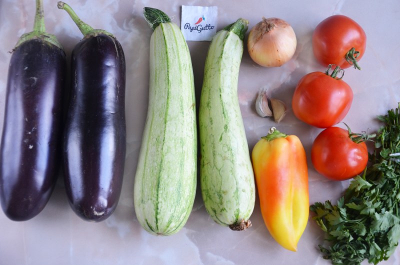 Рататуй (баклажаны, кабачки, томаты, болгарский перец, цукини) 150гр.