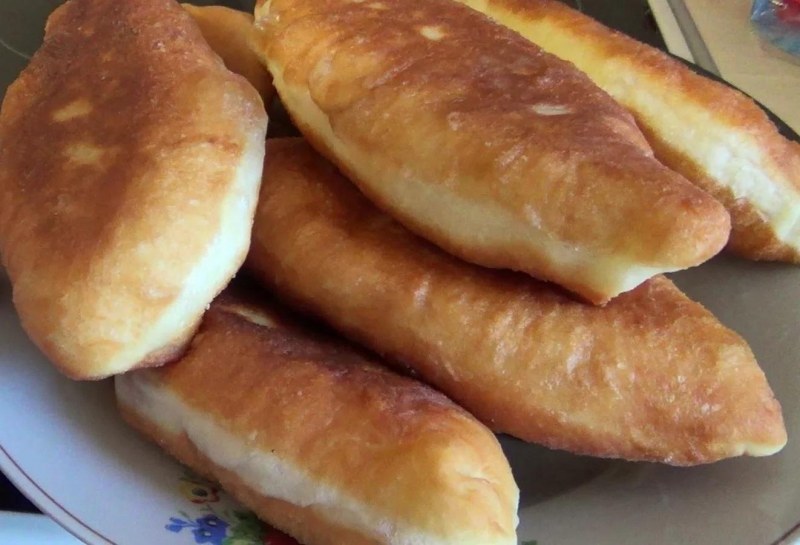 Пирожки жареные на сковороде