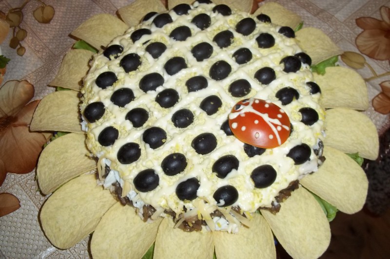 Салат подсолнух с курицей