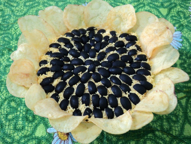 Салат подсолнух