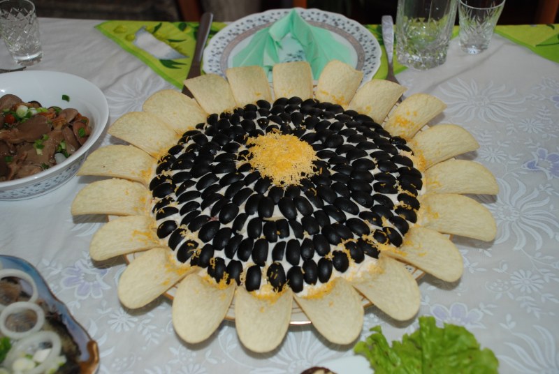 Украшение из чипсов