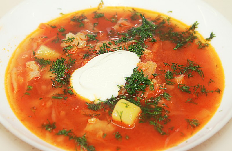 Щи с говяжьей тушенкой