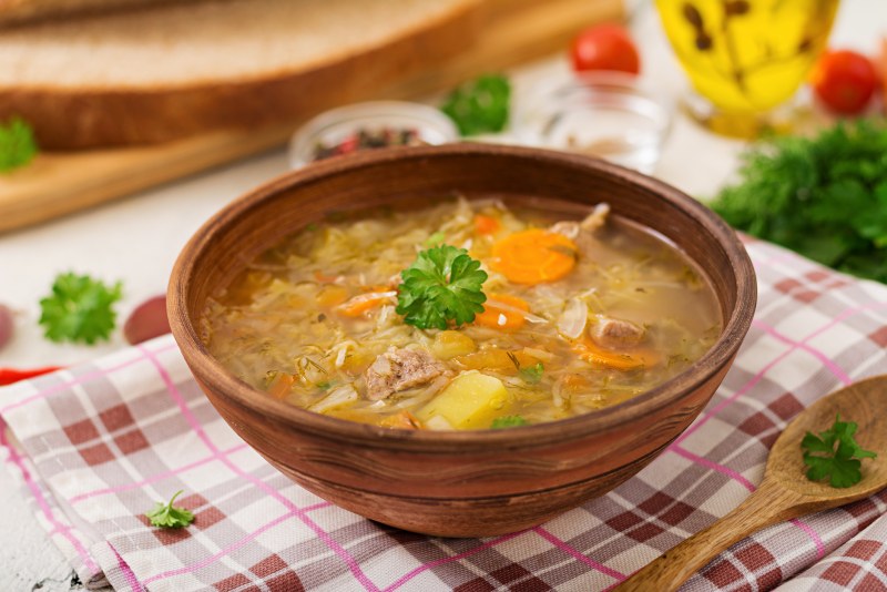 Щи с кислой капустой