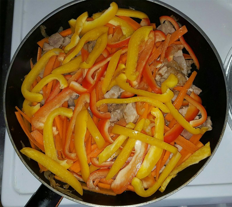 Салат с говядиной и болгарским перцем