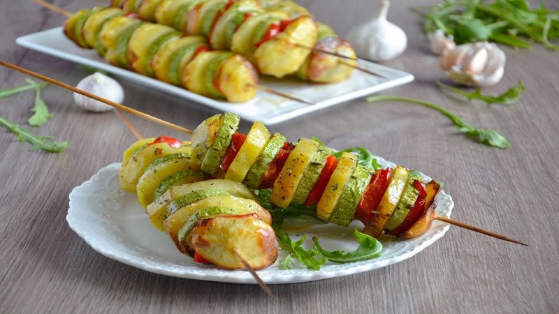 Шашлычки из овощей на шпажках
